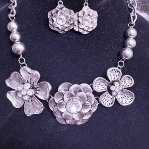 Silver Floral Statement Necklace and Earrings Set - Silver Flower Jewelry
